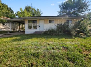 218 Ben Nevis Rd, Saint Louis, MO 63137