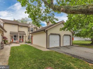 669 E Lakefront Cir, Absecon, NJ 08205