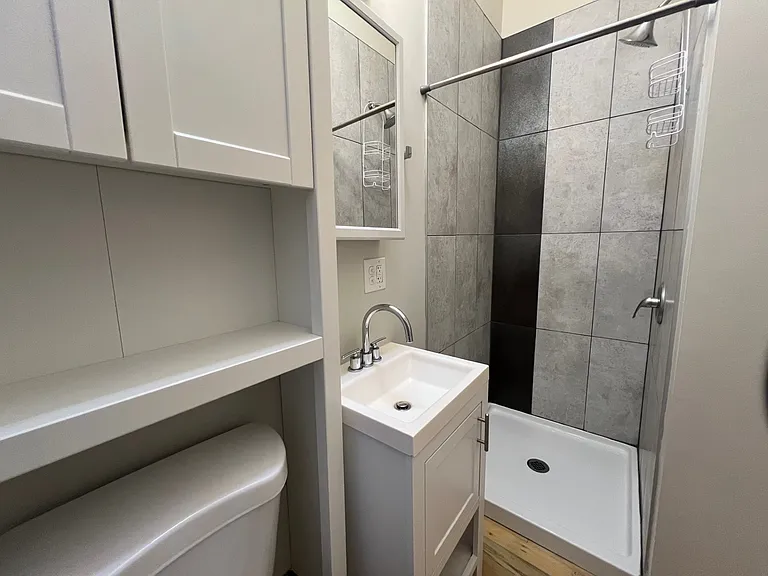 1925 N Albany Ave #1L — Photo 13