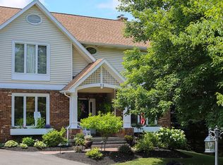 35 King Point Cir N, Owego, NY