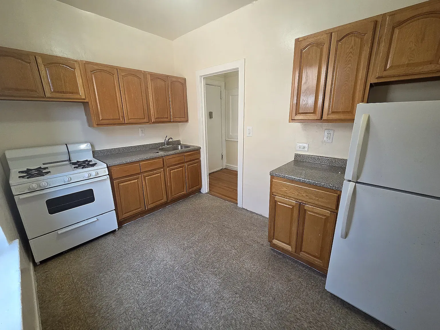 1 bed, $1,999 — Photo 3