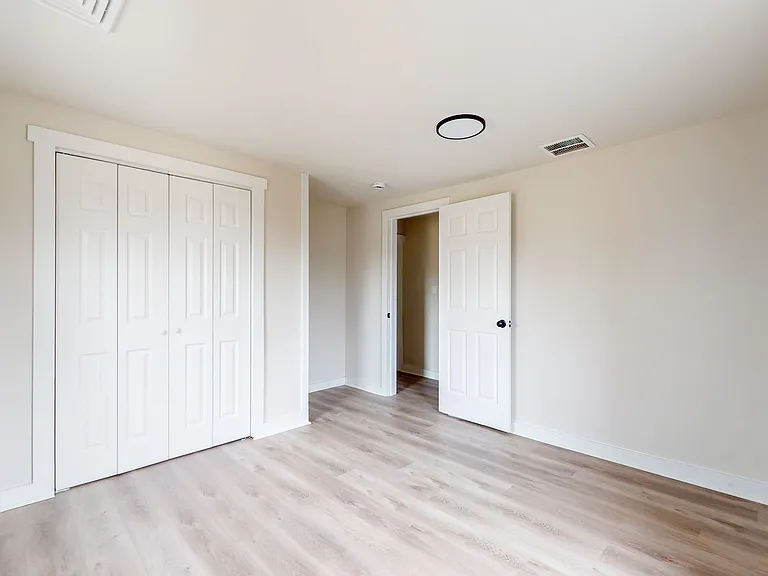 200 Saint Louis Ave #202 — Photo 8