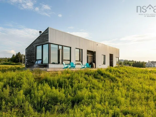 81 Hirtle Beach Rd, Kingsburg, NS B0J 2X0
