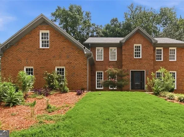 24 Planters Dr SW, Lilburn, GA 30047
