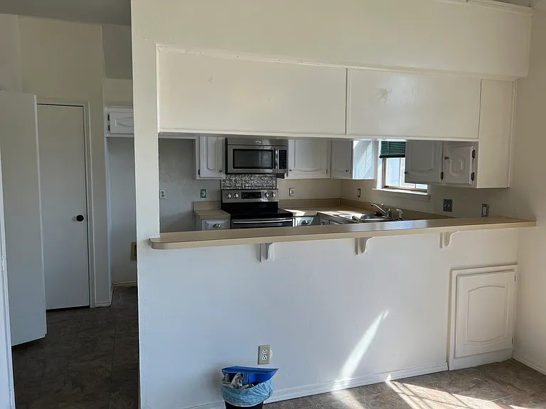 812 Cornfield Dr — Photo 23