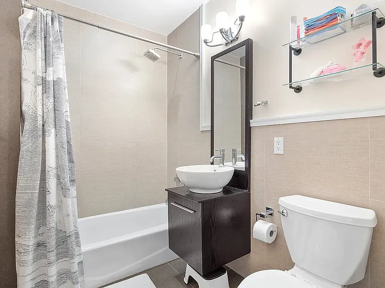 30-11 21st St #2A — Photo 14