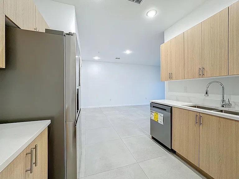 1711 Barton Towne Cir — Photo 19