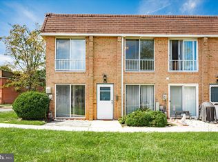 302 Valley Forge Ct, Warminster, PA 18974