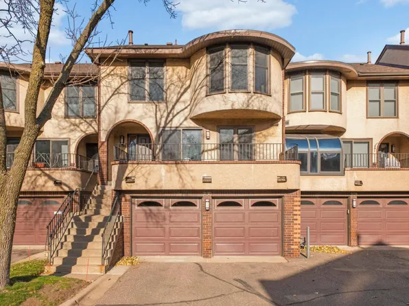 3130 Dean Ct, Minneapolis, MN 55416