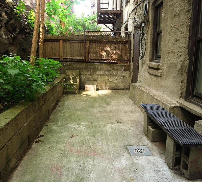 1st image of 490 E 74th St APT 1B