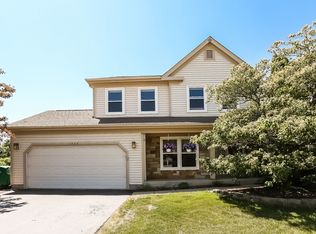 1504 Quaker Hollow Ct N, Buffalo Grove, IL 60089