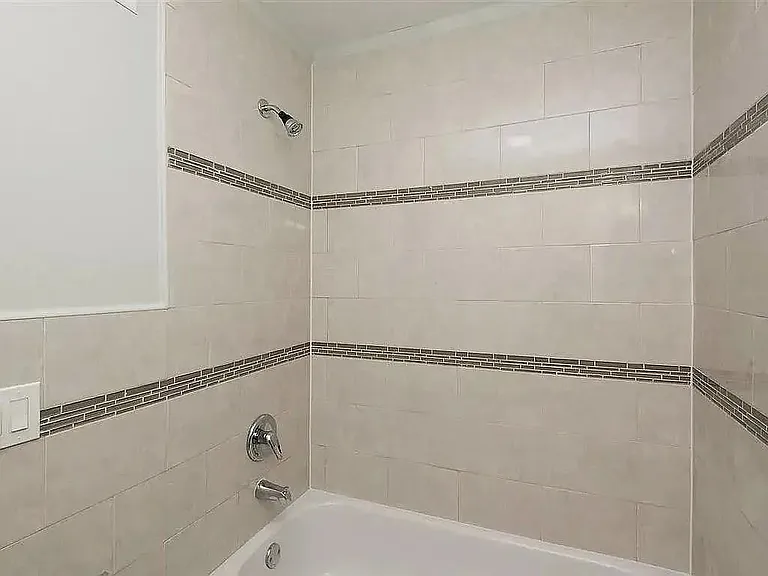 28 Van Cleef St #2 — Photo 10