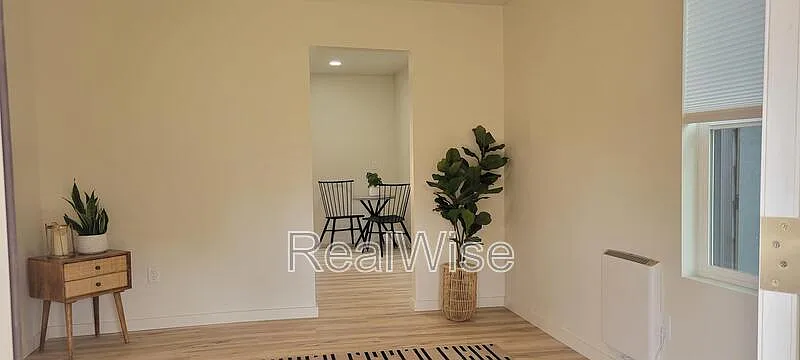 1 bed, 1.0 bath, 1000 sqft, $1,325 — Photo 3