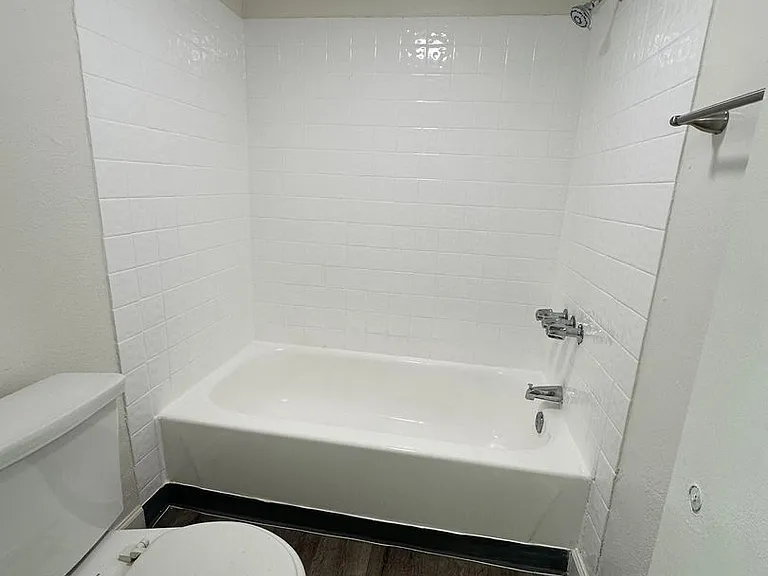 Lassen Carriage House LLC — Photo 18