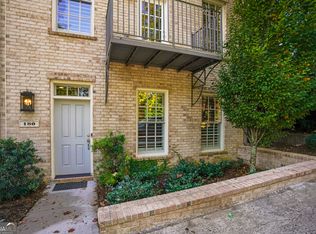 180 Clover Ct, Roswell, GA 30075