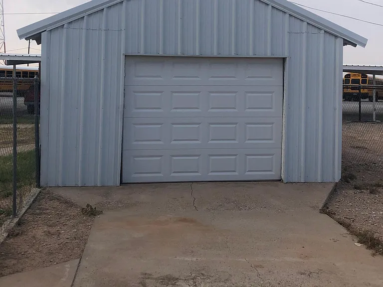 2408 W Grand Ave — Photo 10