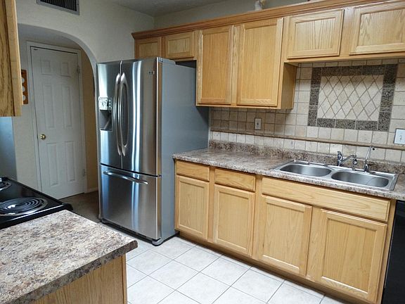 4th image of 10845 W Crosby Dr