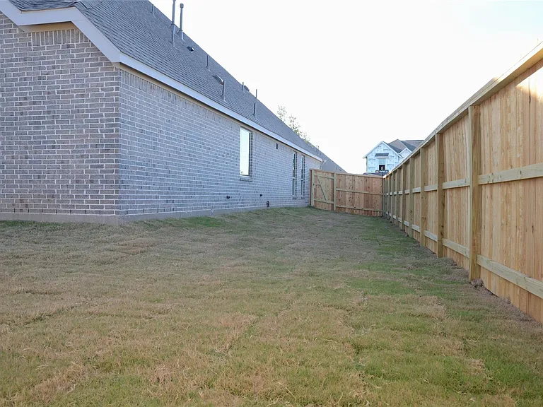 10511 Forfar Ln — Photo 38