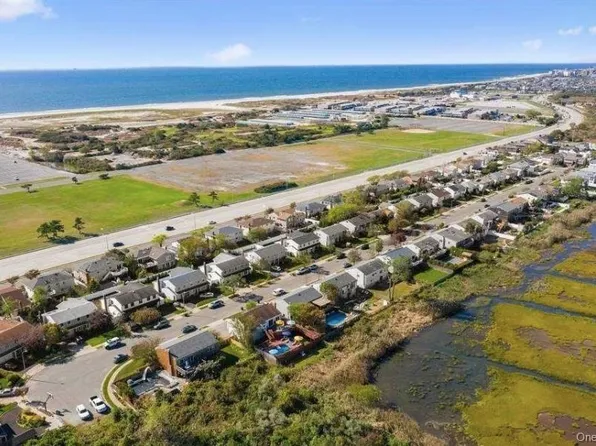 821 Channel Rd, Long Beach, NY 11561