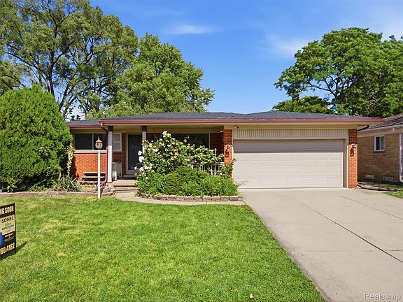 2nd image of 26826 Palomino Ave