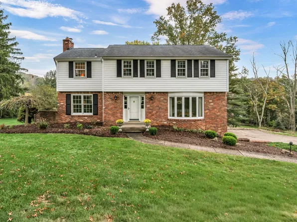 110 Lakeview Dr, McMurray, PA 15317
