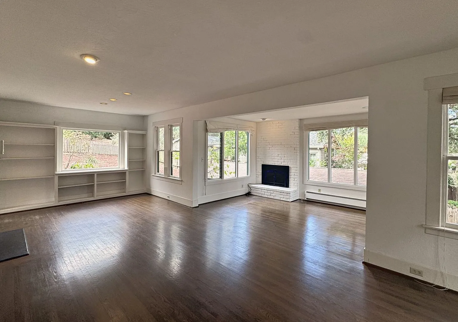 Spacious 4-Bedroom Home in Desirable College Terrace — Photo 4