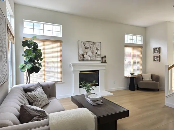 4073 Nice Ct, Pleasanton, CA 94588