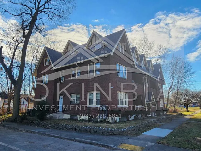 750 Superior Ave — Photo 21