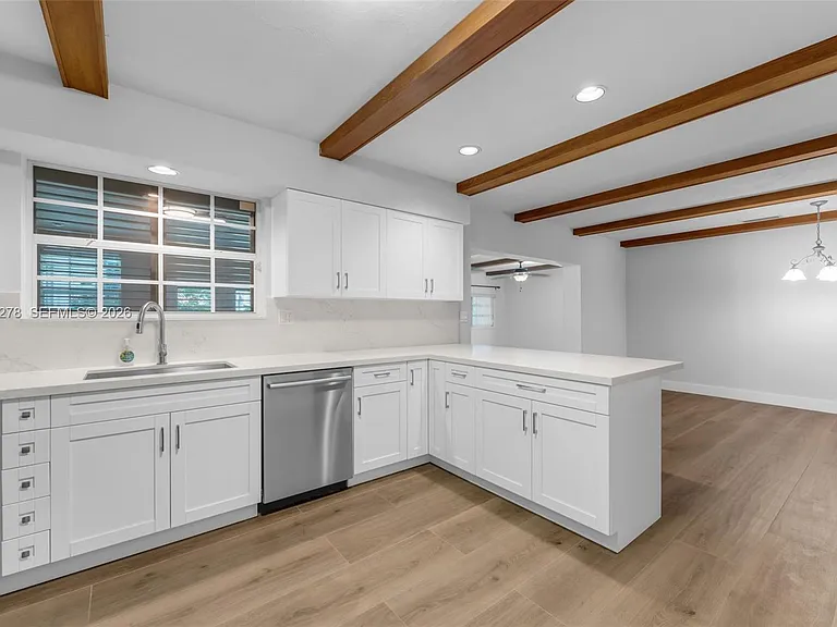 9121 Ridgeland Dr — Photo 12