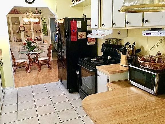 3rd image of 1384 Flor Del Sol Dr