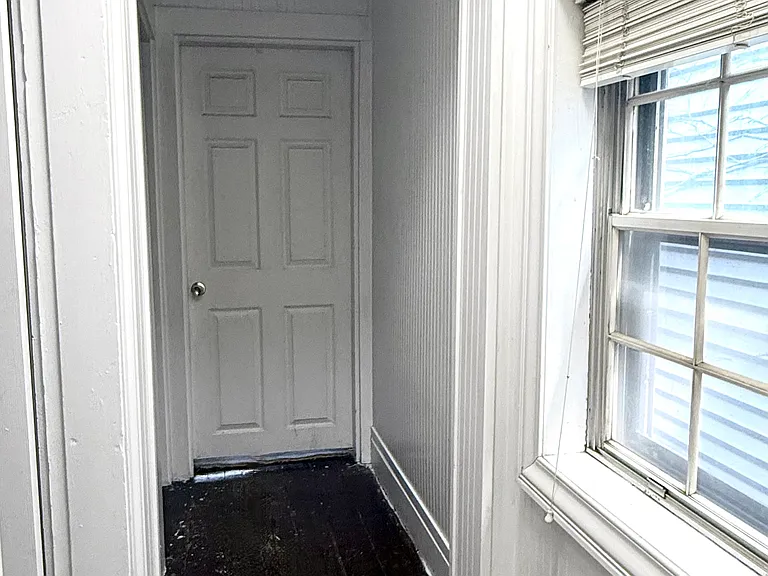 613 Lathrop St — Photo 16
