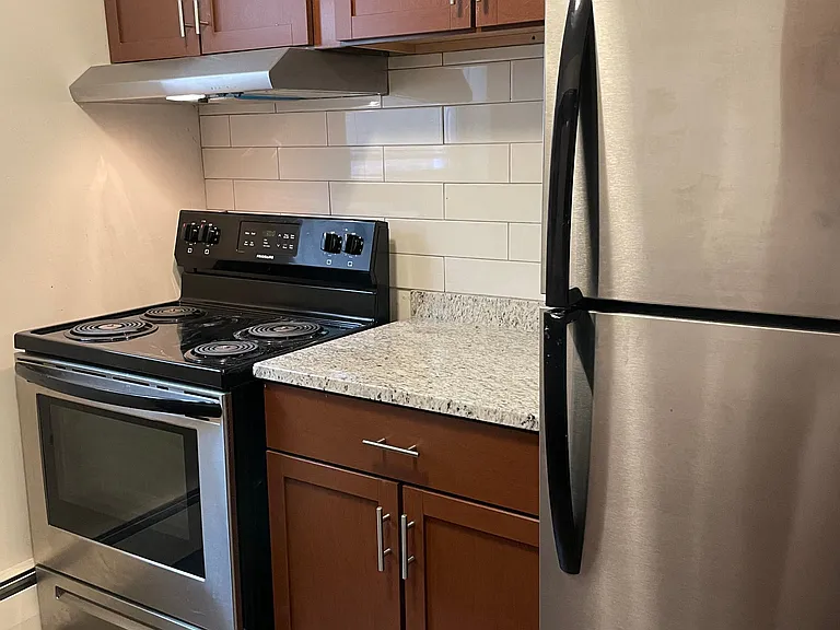 Snelling Avenue Apartments — Photo 53