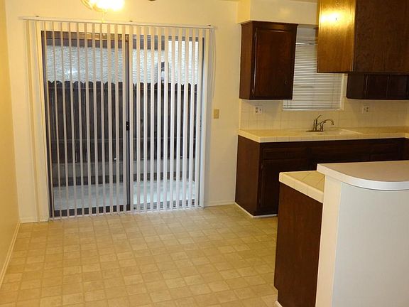 4th image of 2300 Larch St APT C