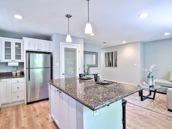 5th image of 1451 Main St APT 1