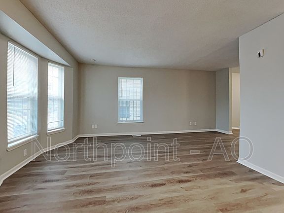 2nd image of 4242 Paseo Blvd