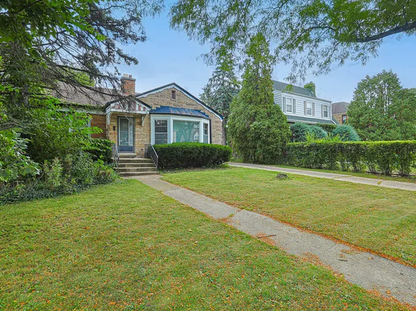 901 S Cumberland Ave, Park Ridge, IL 60068