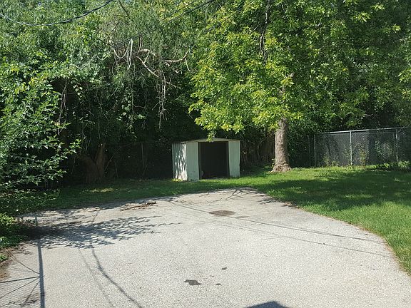 2nd image of 5471 N Long Island Dr