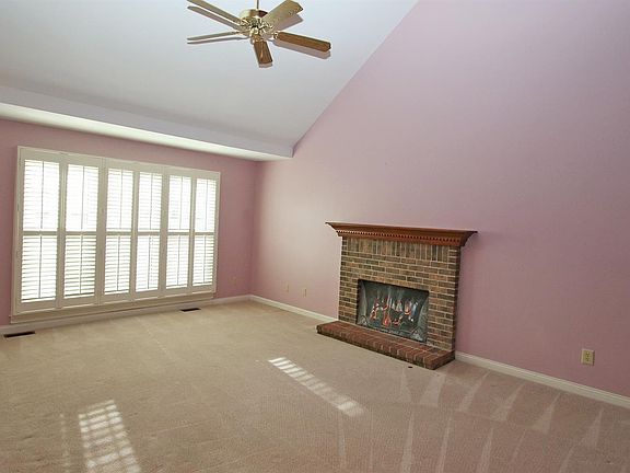 5th image of 485 Stone Creek Dr
