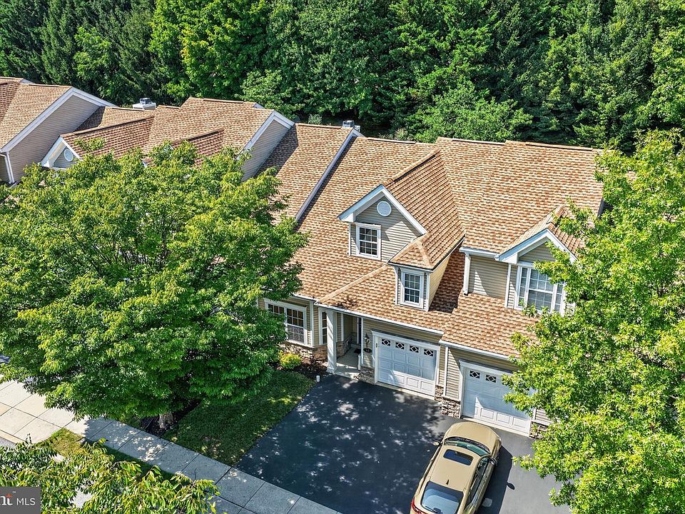 1st image of 45 Dresner Cir