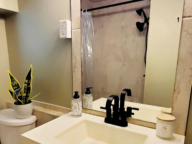 654 Franklin St #A — Photo 14