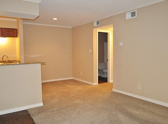 2nd image of 904 University Oaks Blvd APT 82