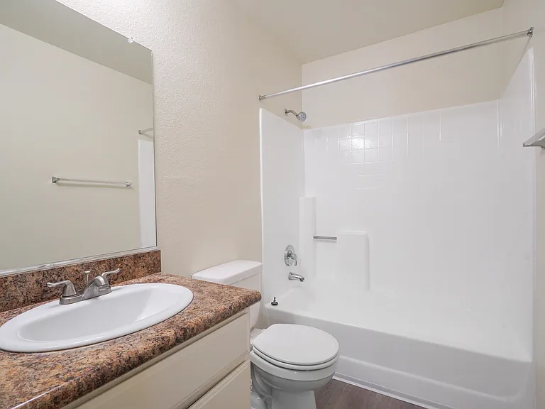 Kimberly Terrace — Photo 35
