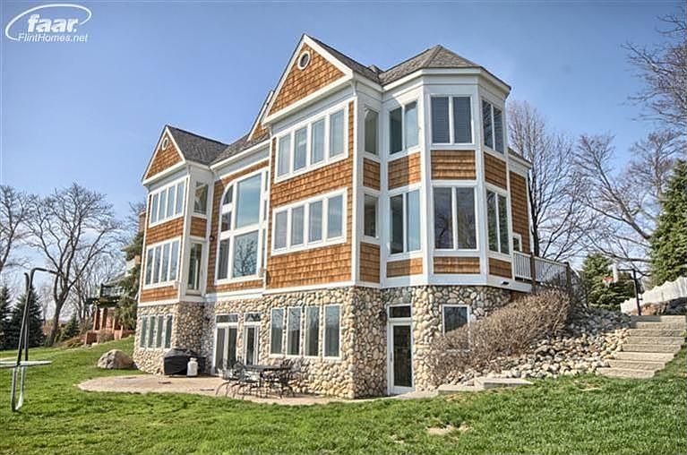 1st image of 7616 Driftwood Dr