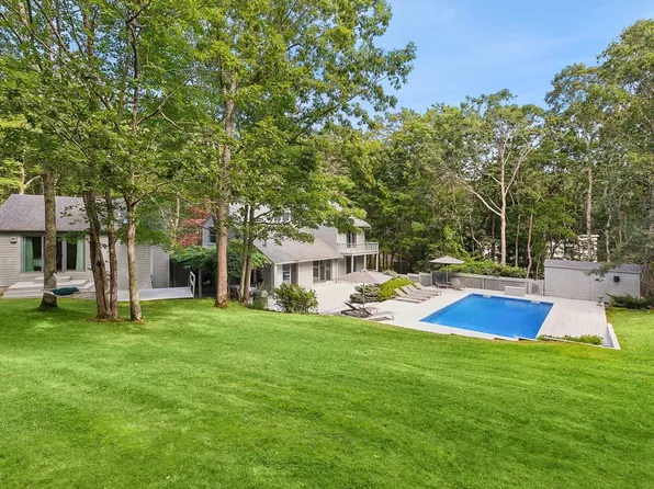 48 Bob White Dr, Water Mill, NY 11976