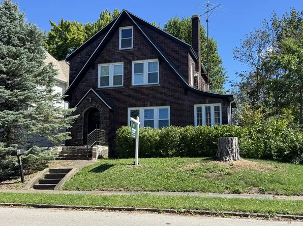 597 S Oakland Ave, Sharon, PA 16146