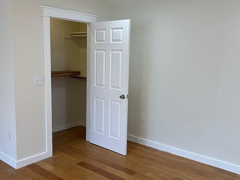 427 N Meadowlane Dr #2 — Photo 3
