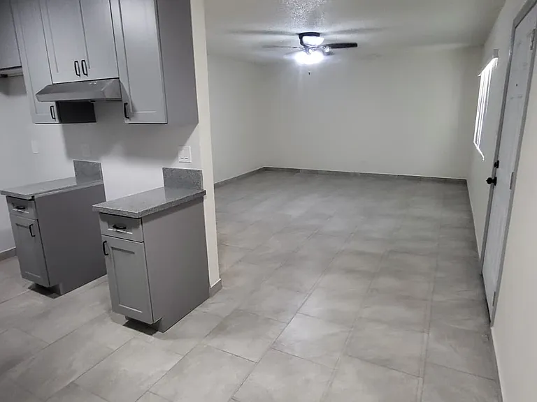560 E Pleasant St #3 — Photo 2