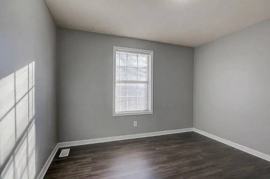 2 bed, 760 sqft, $1,100 — Photo 4