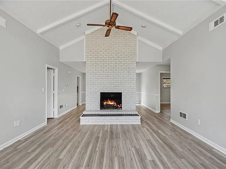 10 Gentry Dr — Photo 3