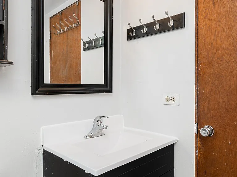 Trentwood Apartments — Photo 8